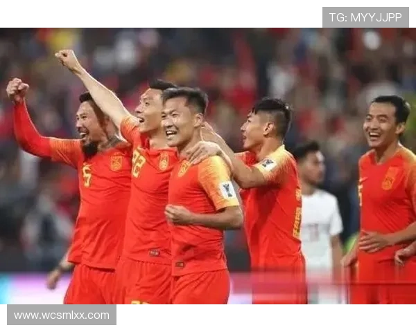 中国男足逆转取胜重燃晋级希望全队誓言再创佳绩迎接关键之战