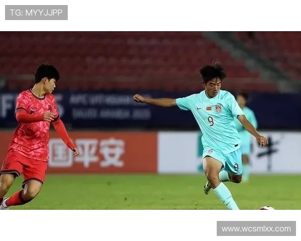 中国足球队备战亚洲杯集训全面启动 新老球员齐聚冲击冠军目标